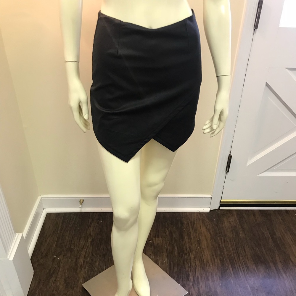 LA Hearts Black Skort Size S